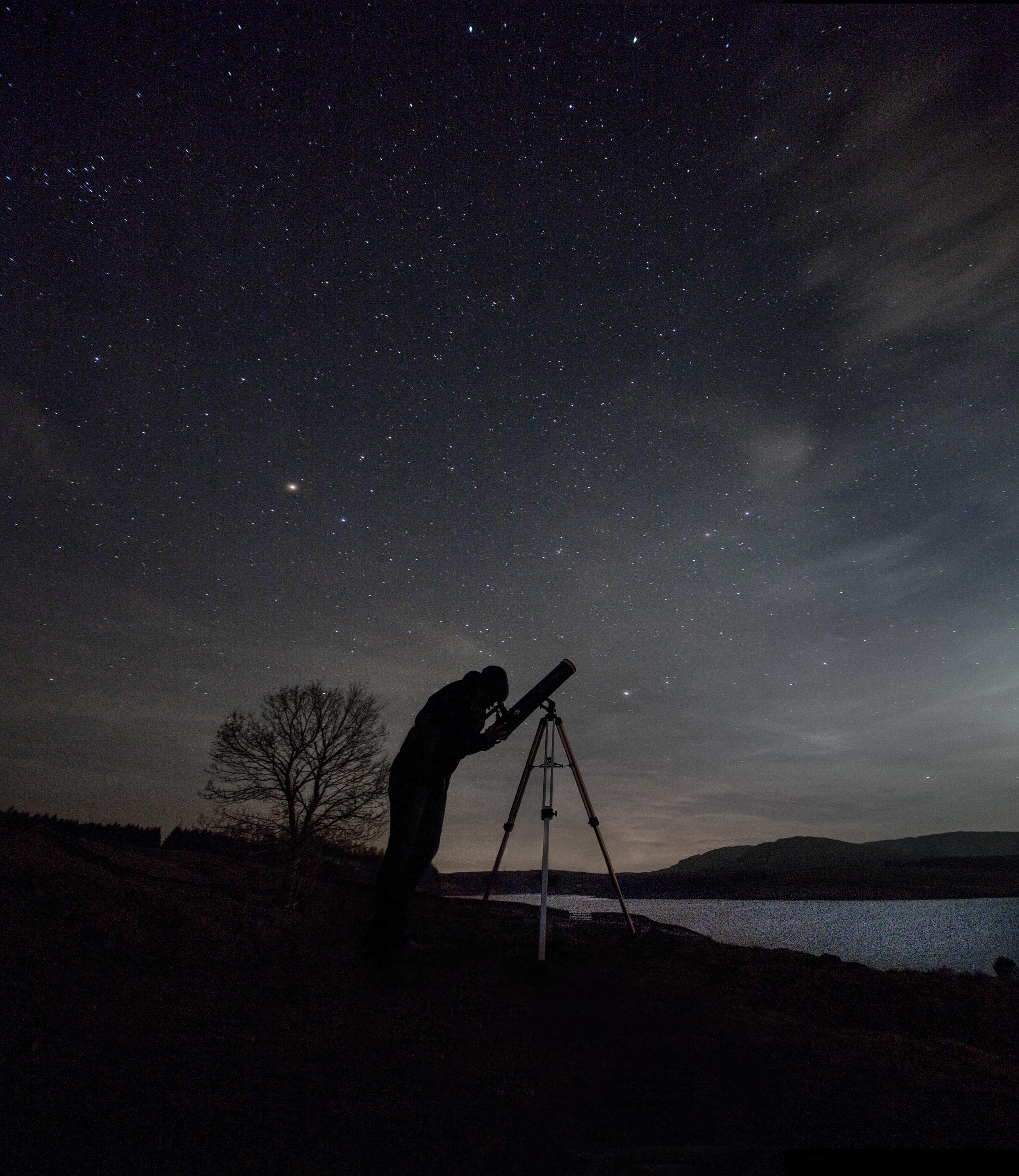 Stargazing at Clatteringshaws Loch, Galloway Forest