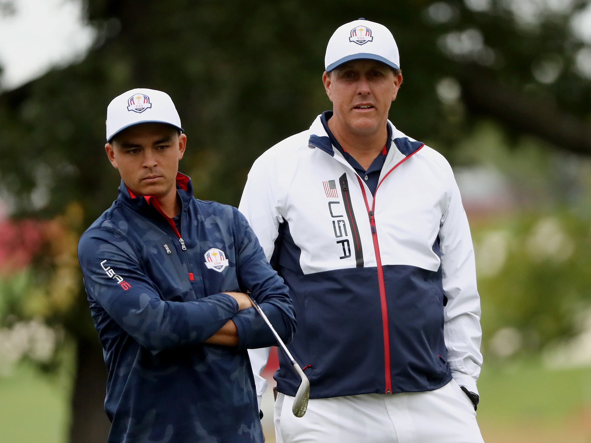 Rickie Fowler and Mickelson out on the course at Hazeltine