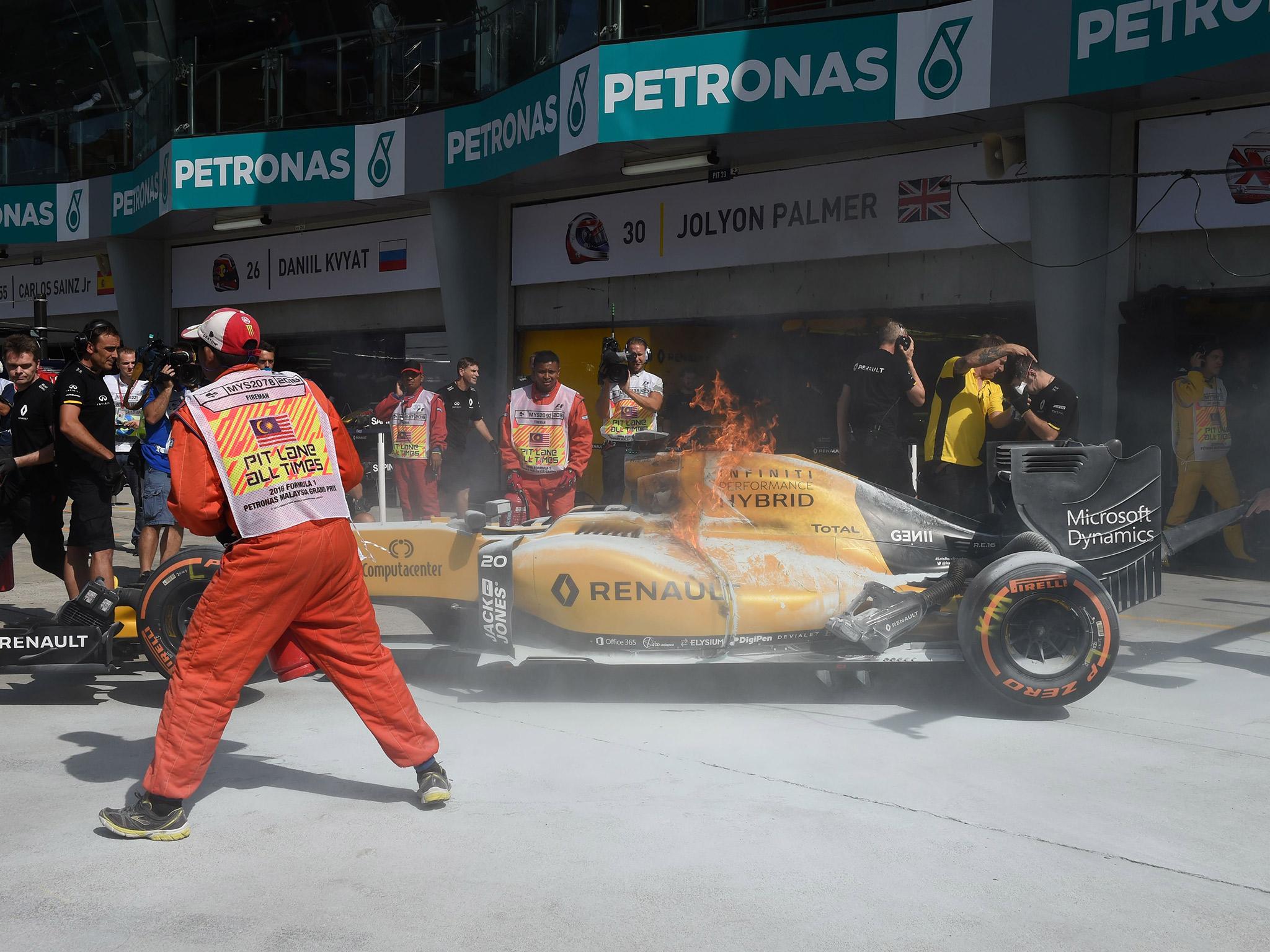 &#13;
Renault mechanics repeatedly tried to put the fire out &#13;