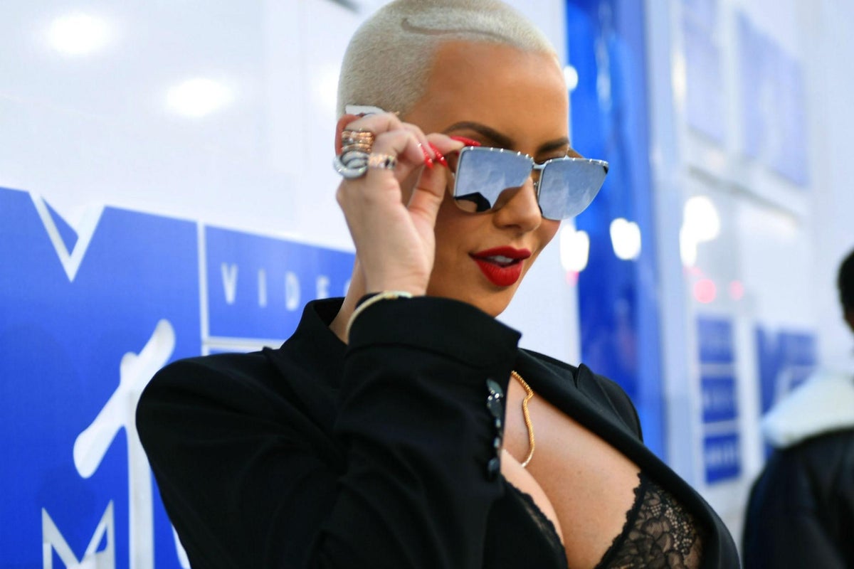 Amber Rose accuses Julianne Hough of bodyshaming after she criticises