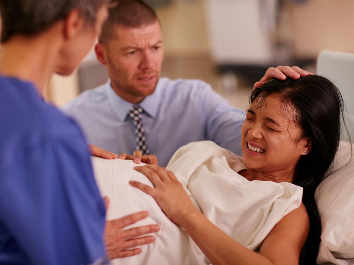 Women are describing exactly what giving birth feels like.