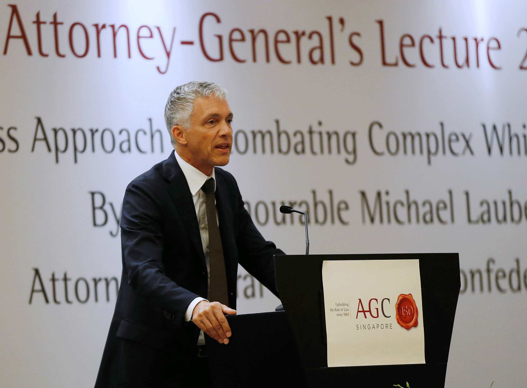 Swiss Attorney General Michael Lauber delivers lecture on 'combatting white-collar crime' in Singapore - 5 October 2016