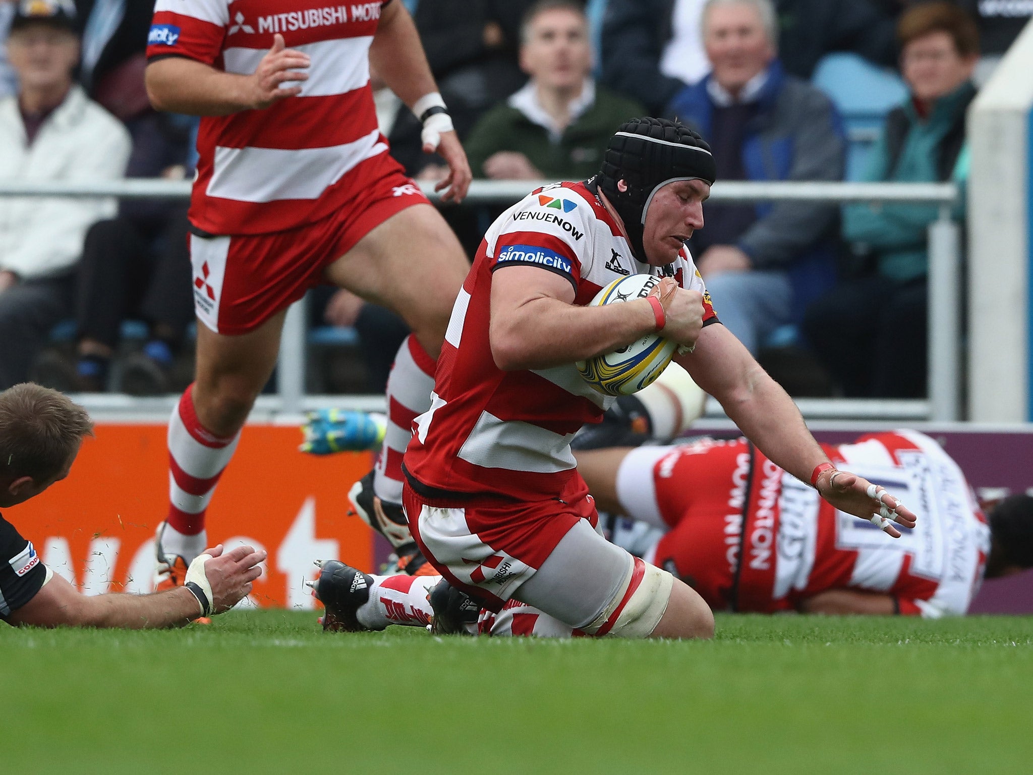Ben Morgan touches down for a try for Gloucester