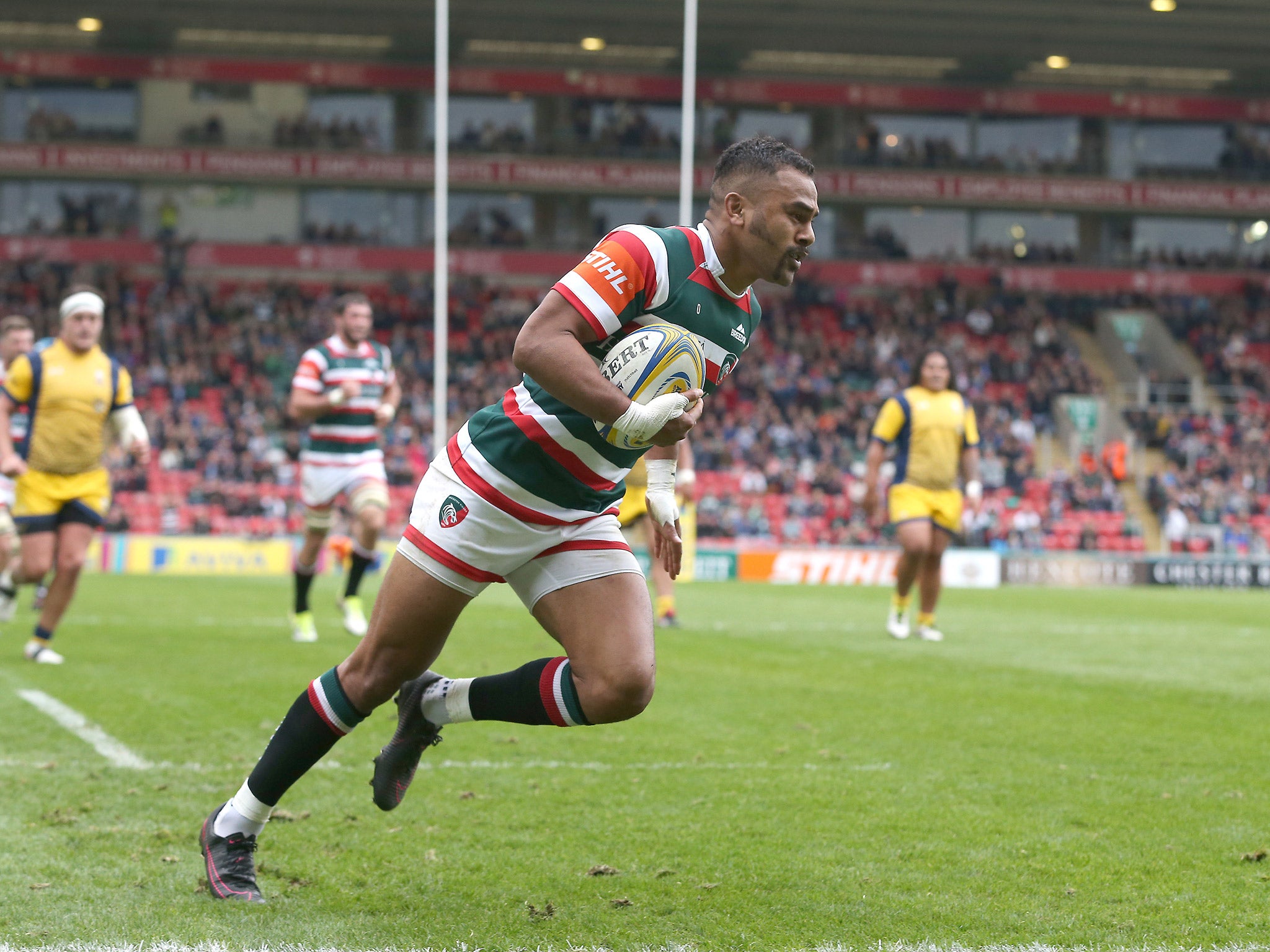 &#13;
Telusa Veainu goes in unopposed to score a try&#13;