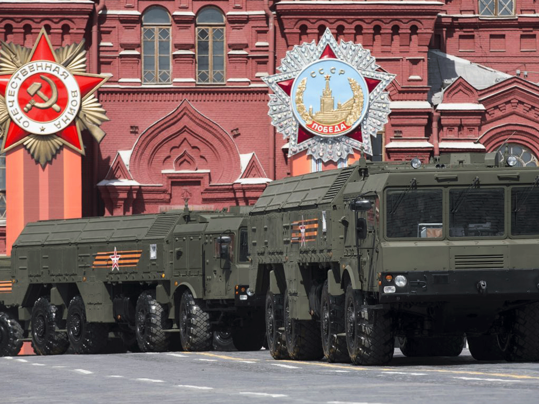 <p>Iskander missile launchers are driven during the Victory Parade marking the 70th anniversary of the defeat of the Nazis</p>