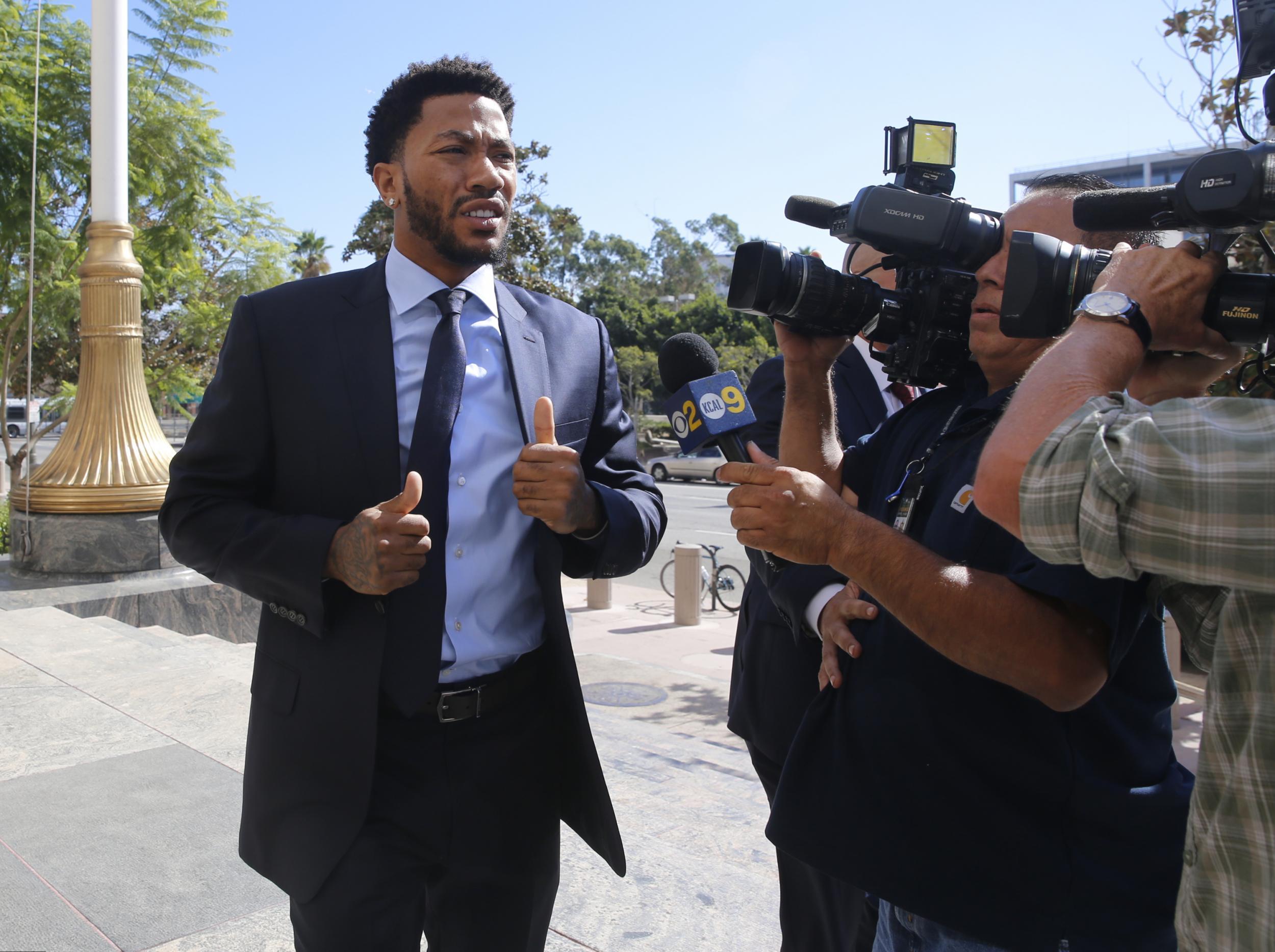 &#13;
New York Knicks player Derrick Rose arrives at U.S. District Court in downtown Los Angeles. &#13;