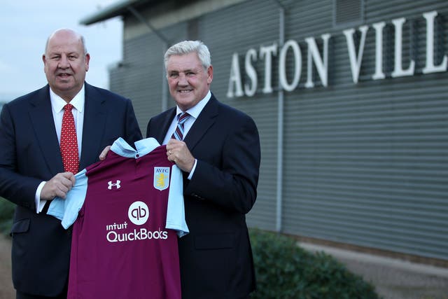 Steve Bruce (right) and Aston Villa CEO Keith Wyness