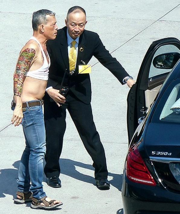 Crown Prince Maha Vajiralongkorn (left) photographed at Munich airport in July 2016