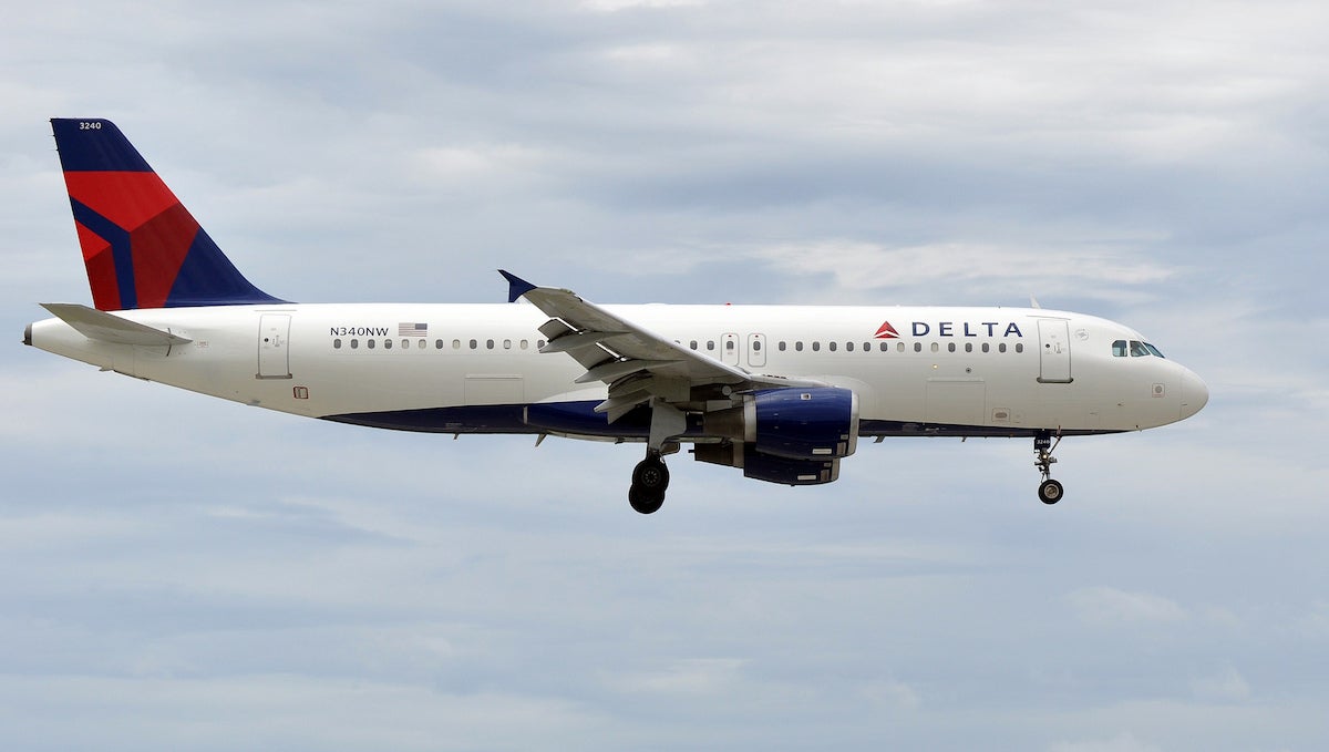 Passenger is asking for Delta Airlines to issue a public apology