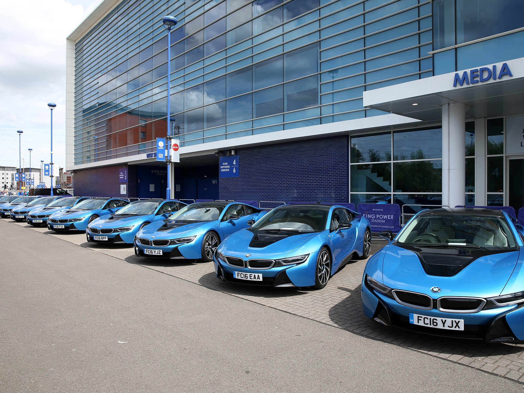 Srivaddhanaprabha rewarded the Leicester squad with a fleet of BMW i8s