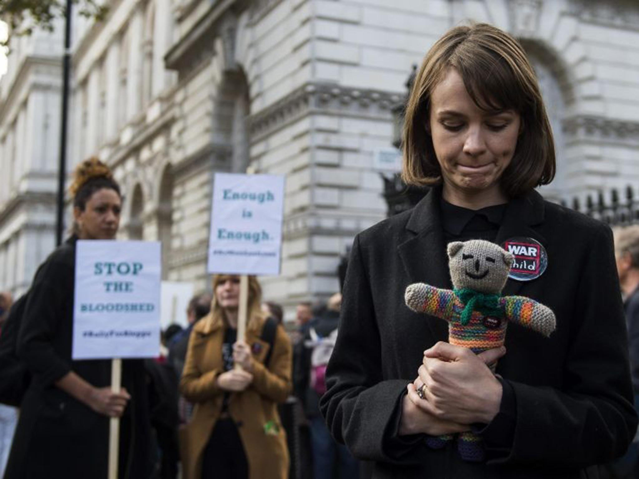 Mulligan joins protesters outside Downing Street