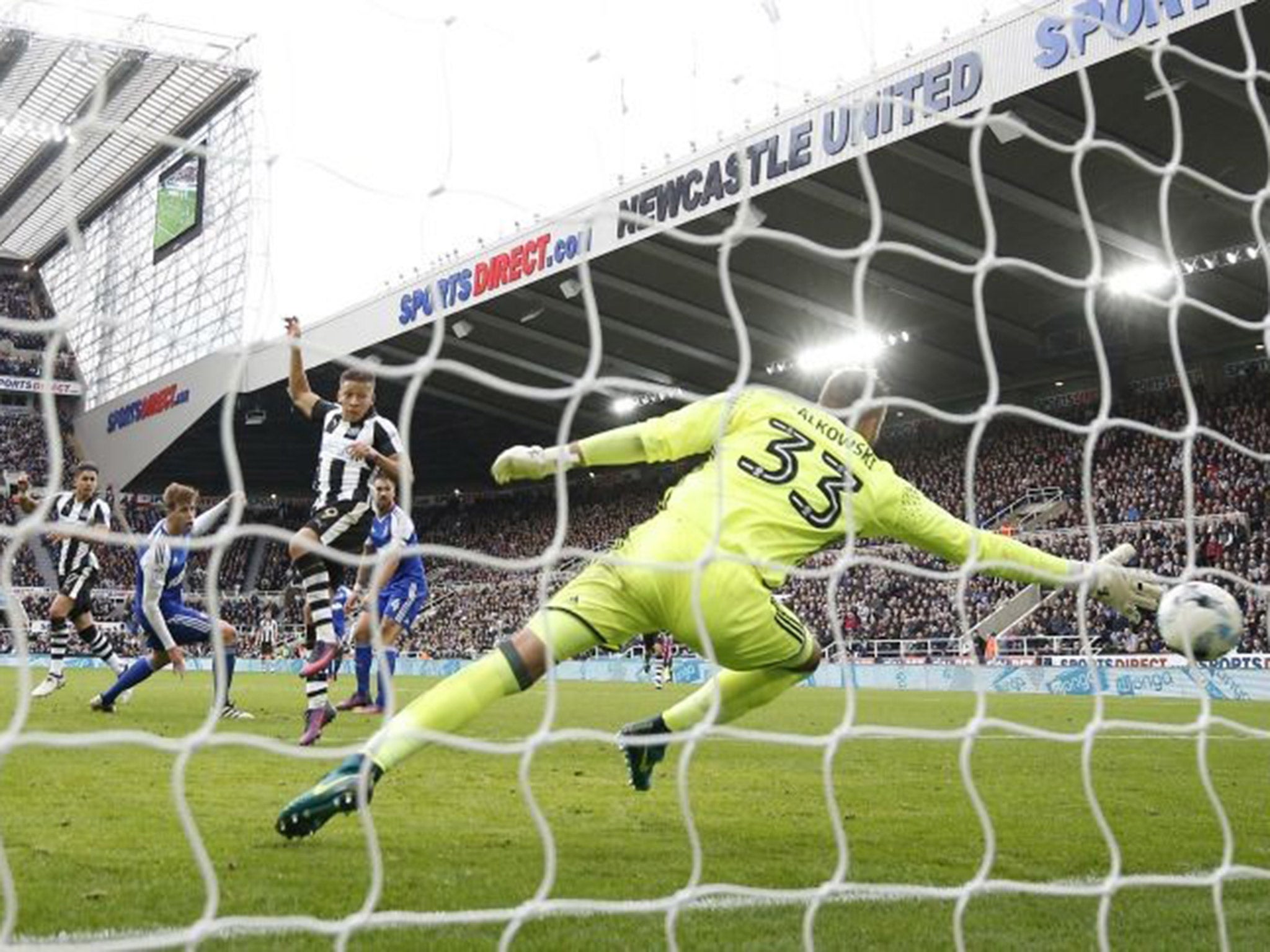 Ayoze Perez scored twice as Newcastle beat Ipswich 3-0