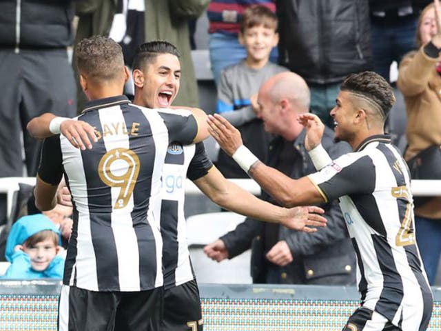 Perez's double and a third from Matt Ritchie keeps Newcastle top of the Championship