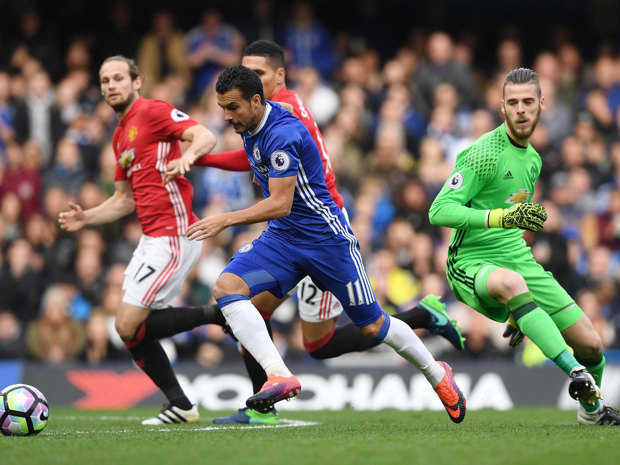 Pedro rounds David De gea to score the opener