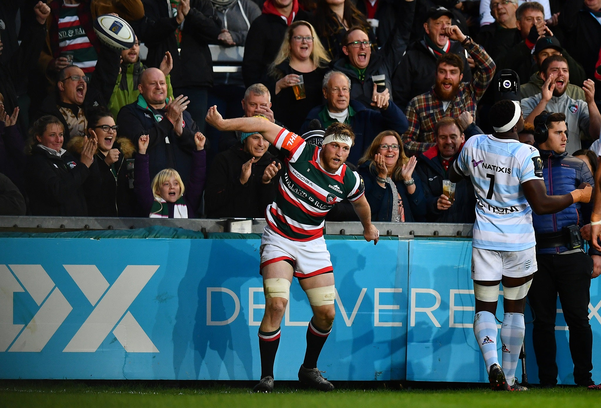 Brendan O'Connor scores Leicester's first try against Racing 92