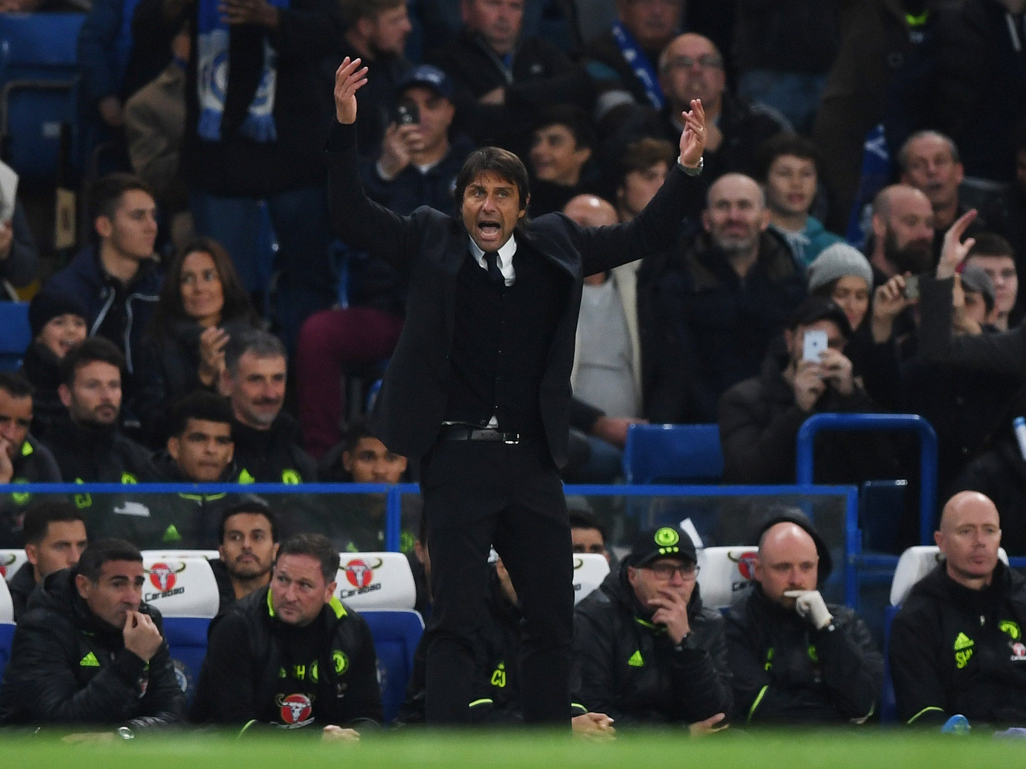 Antonio Conte celebrates during Chelsea's 4-0 victory over Manchester United