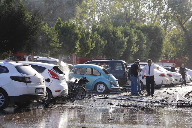 An explosion hit the car park of a commerce building in the southern Turkish region of Antalya