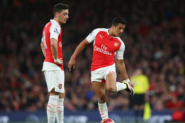 Gazidis believes Arsenal can challenge for more signings like Ozil and Sanchez