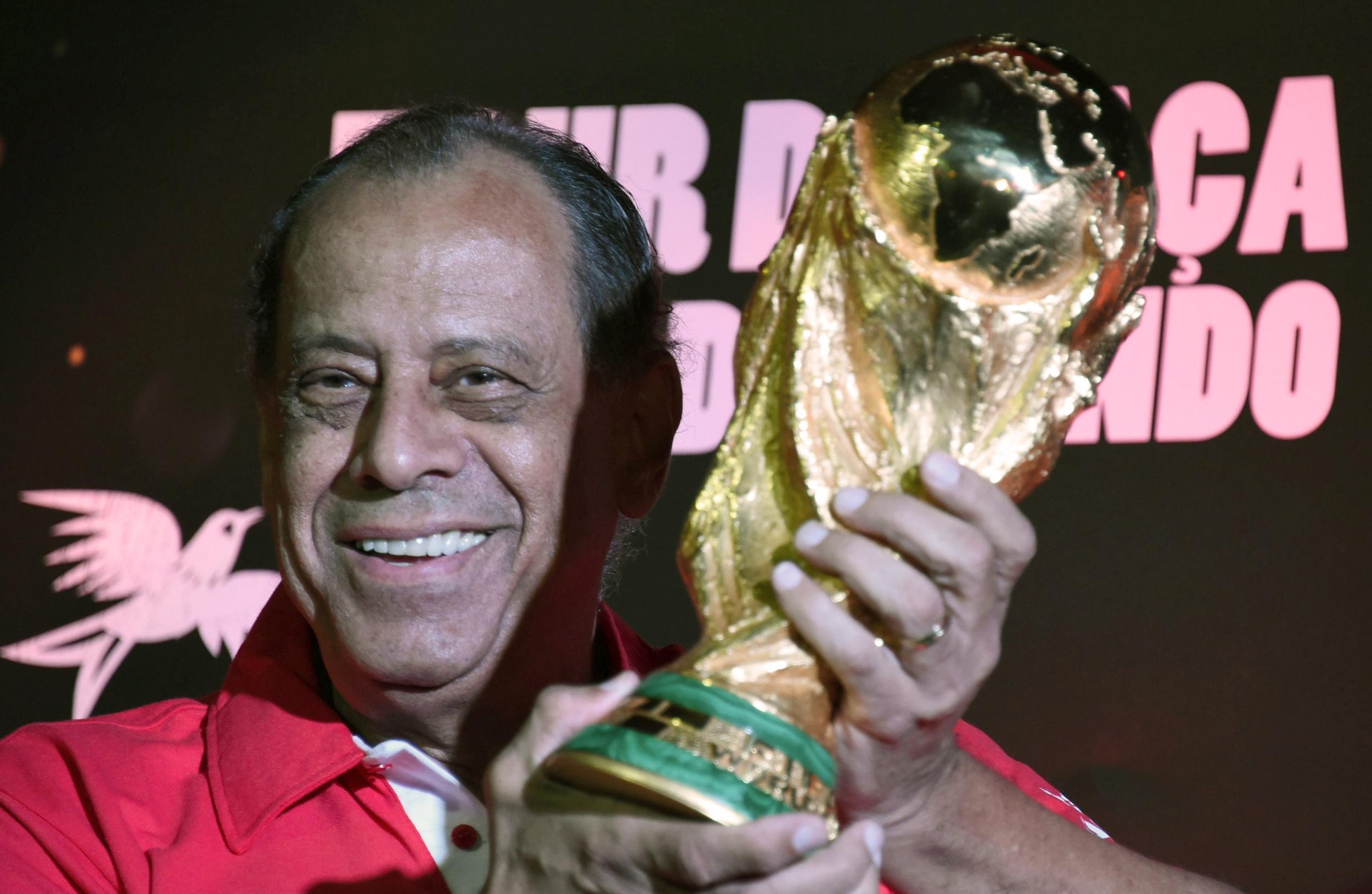 The former captain of the 1970 Brazil side has died of a heart attack
