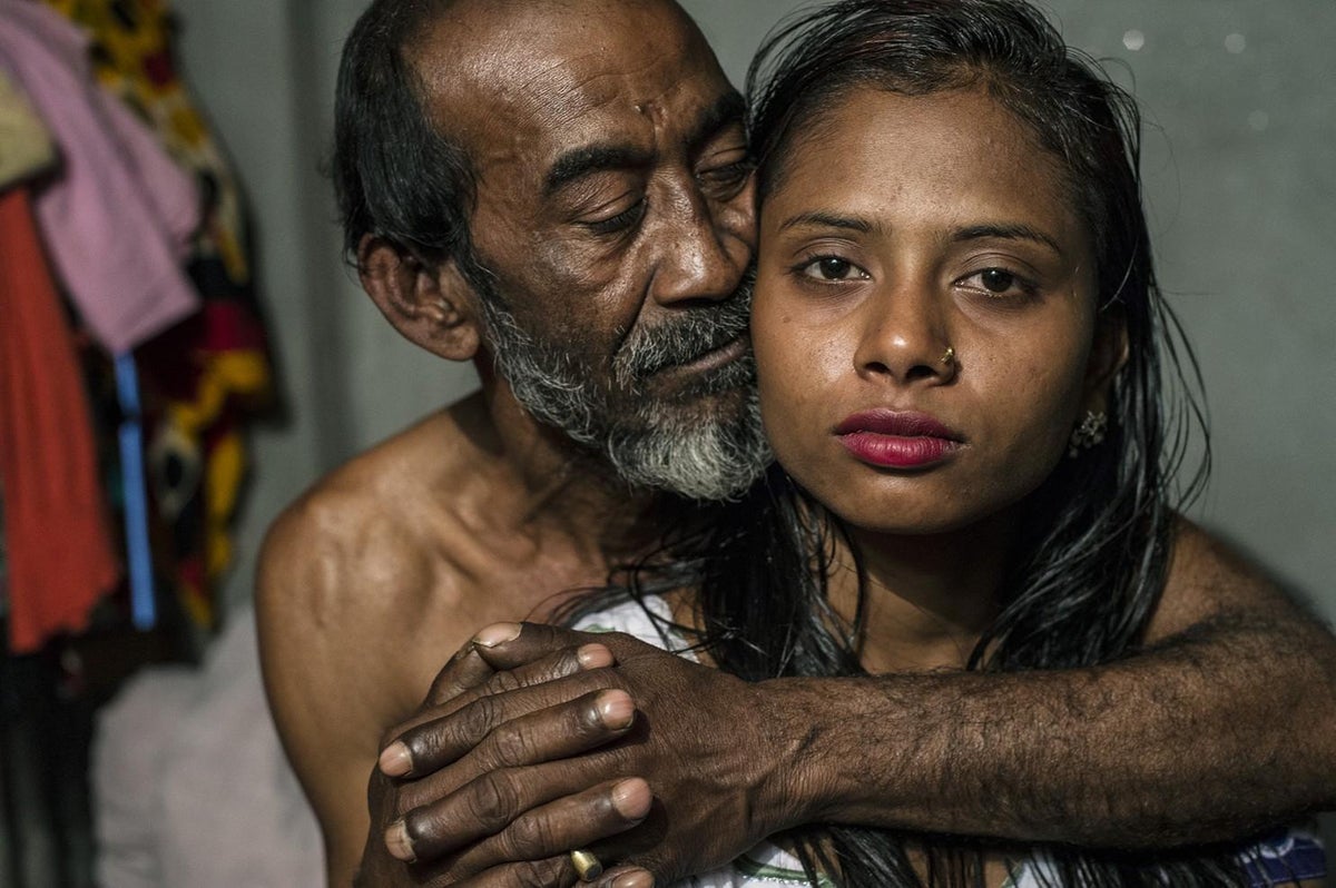 Bangali Tenage Gril Old Man Sex - Within these walls: inside the legal brothels of Bangladesh | The  Independent | The Independent