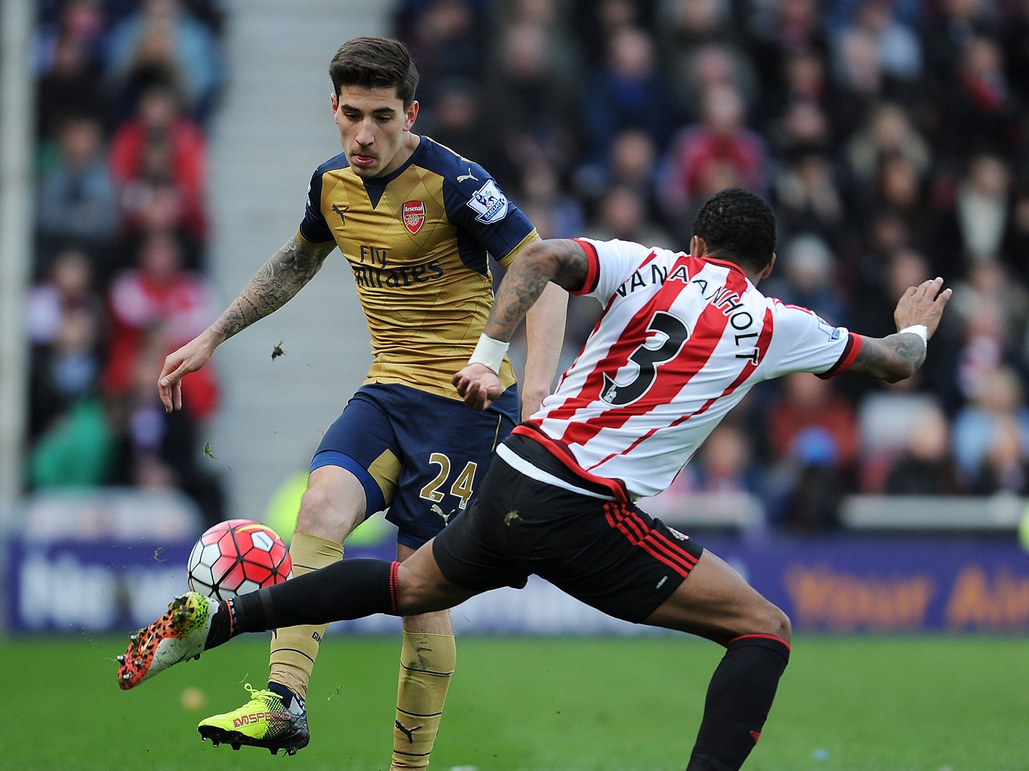 Bellerin up against Van Aanholt in last season's corresponding fixture