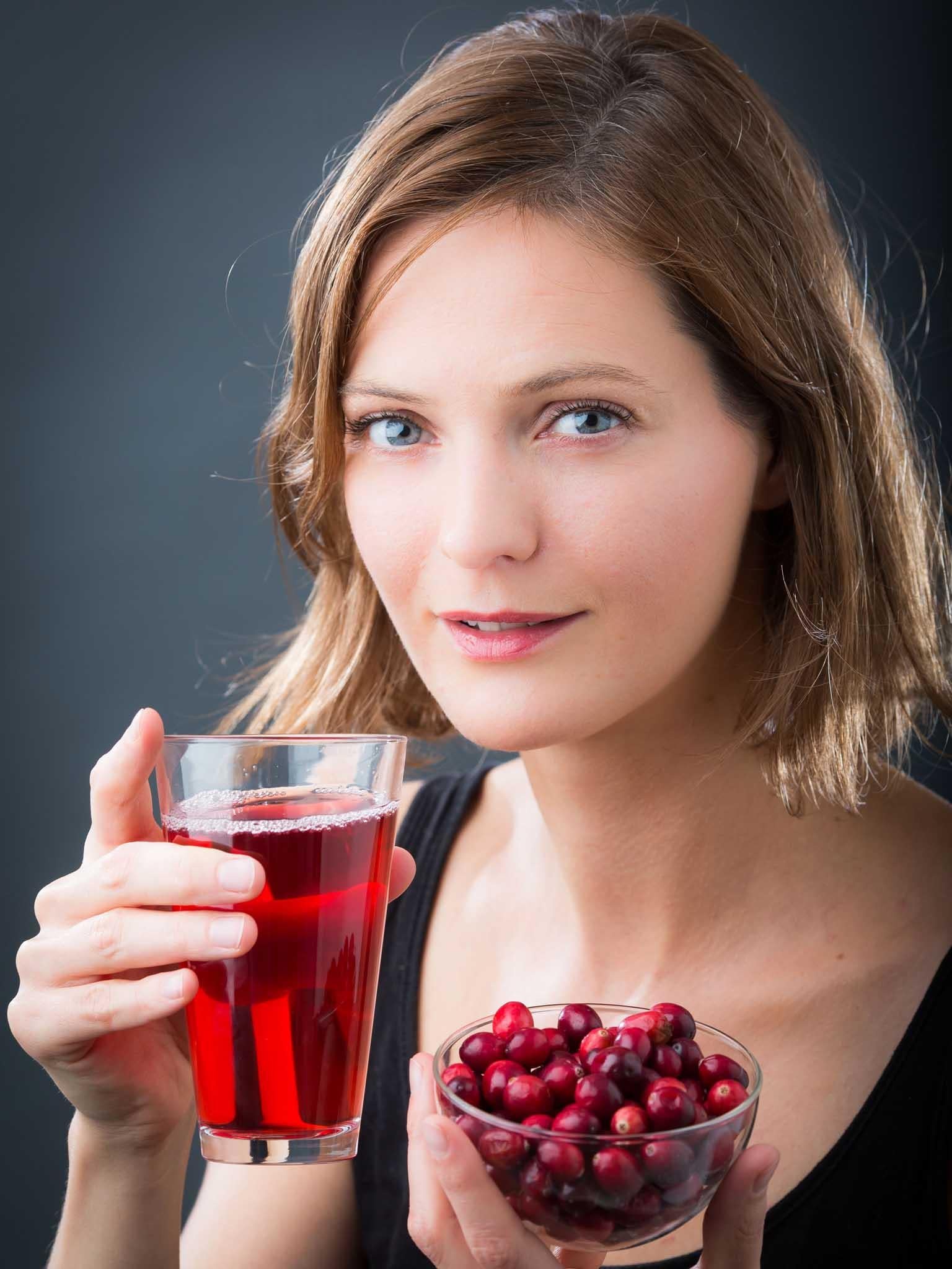 Over the course of a year the cranberry treatment made no difference to the presence of white blood cells or bacteria in the urine of women