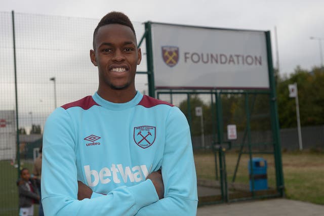 Edimilson Fernandes made his West Ham debut in the EFL Cup victory over Accrington Stanley