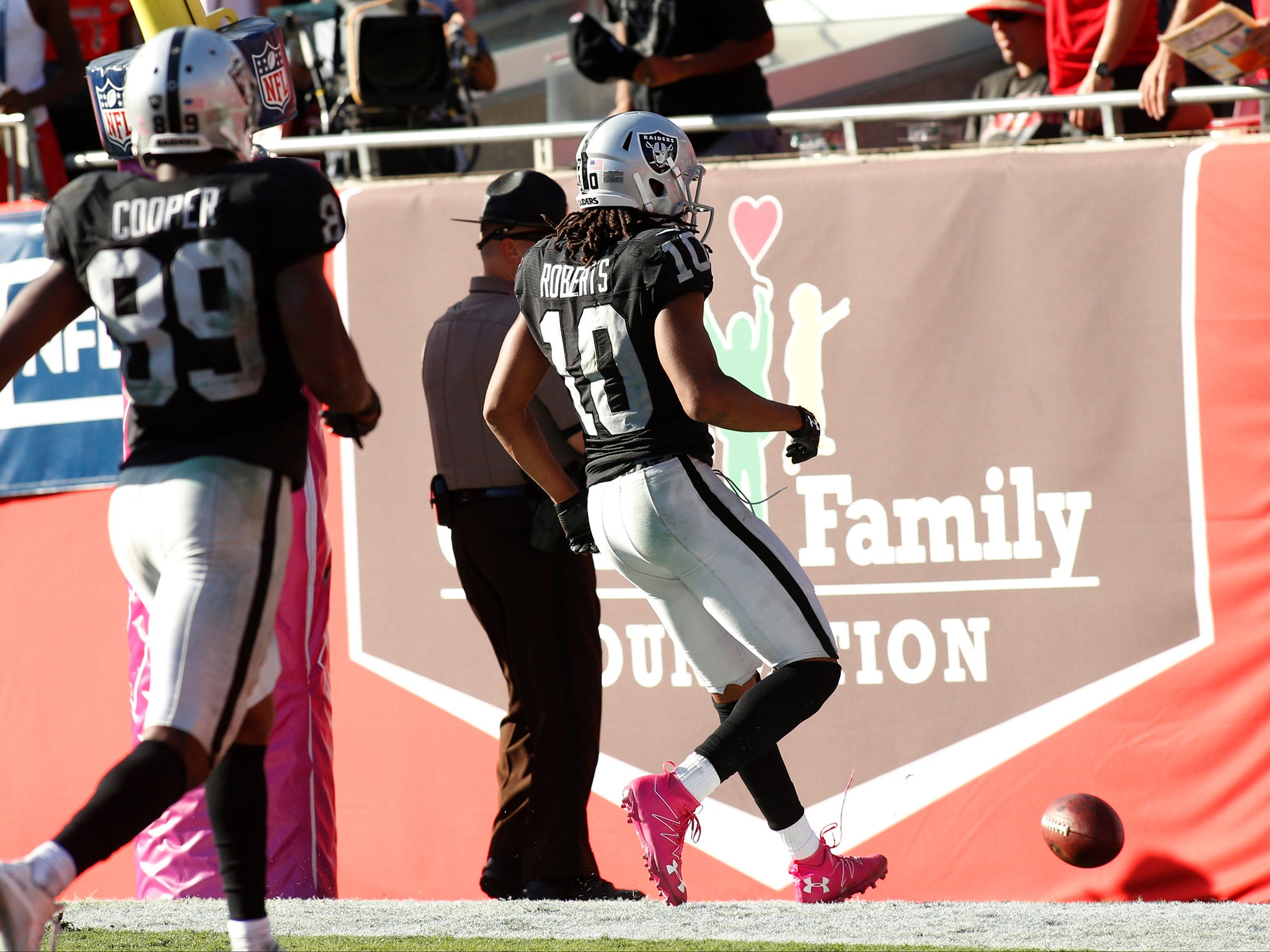 Derek Carr's 41-yard touchdown pass to Seth Roberts secured a 30-24 win for Oakland in overtime