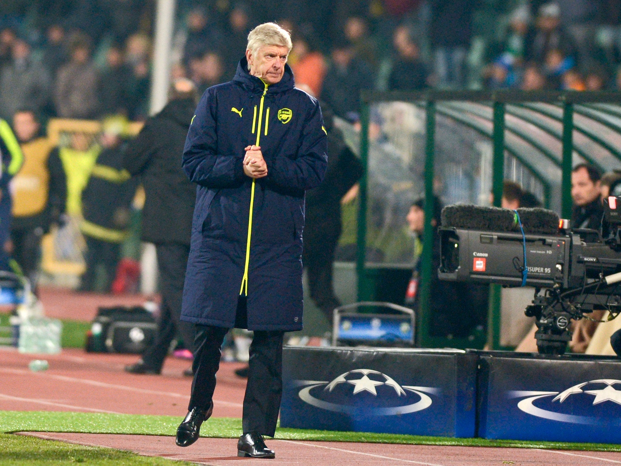 &#13;
Arsenal fought back from 2-0 down to confirm their place in the Champions League last-16 &#13;