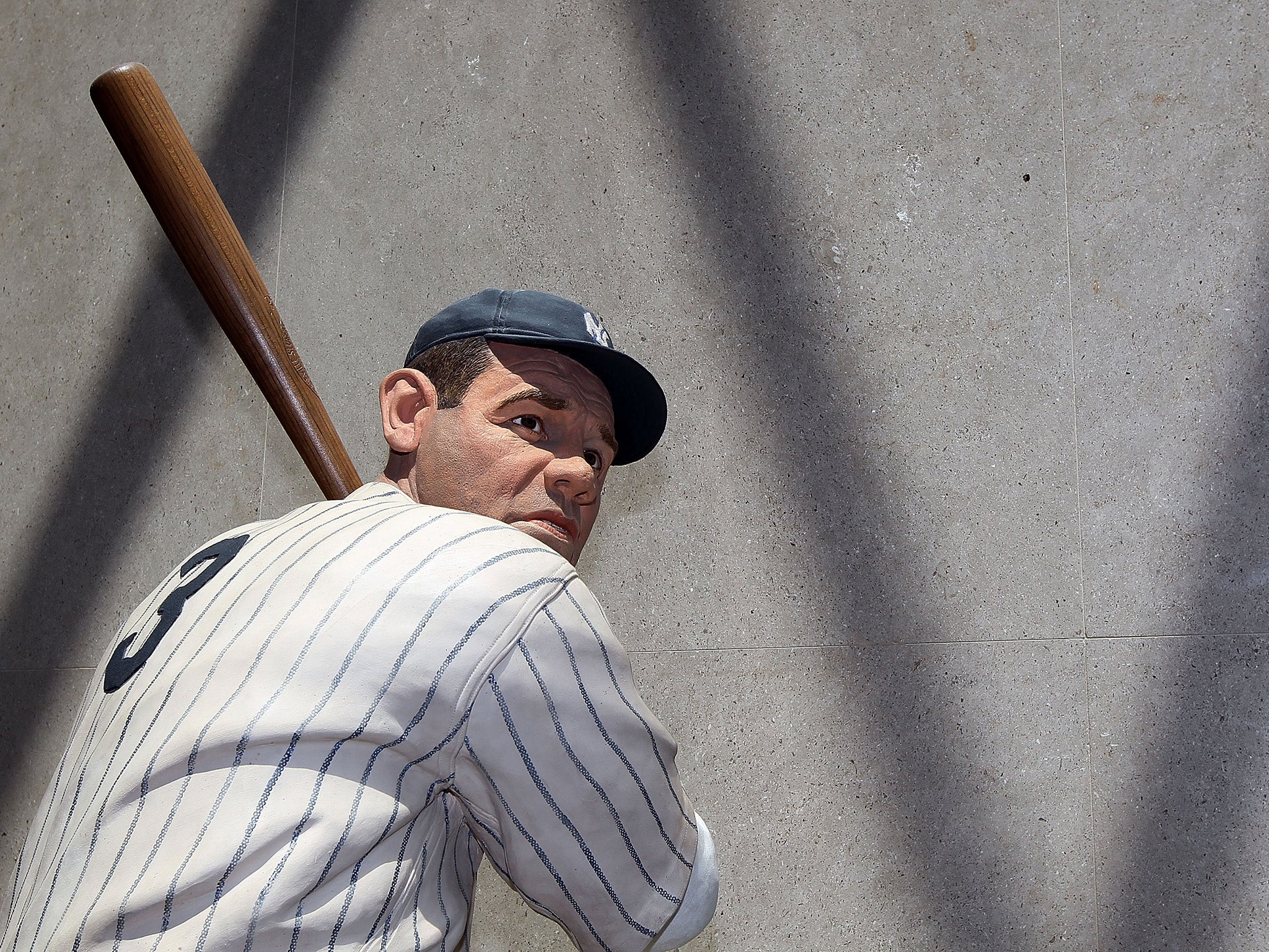 A statue of Babe Ruth