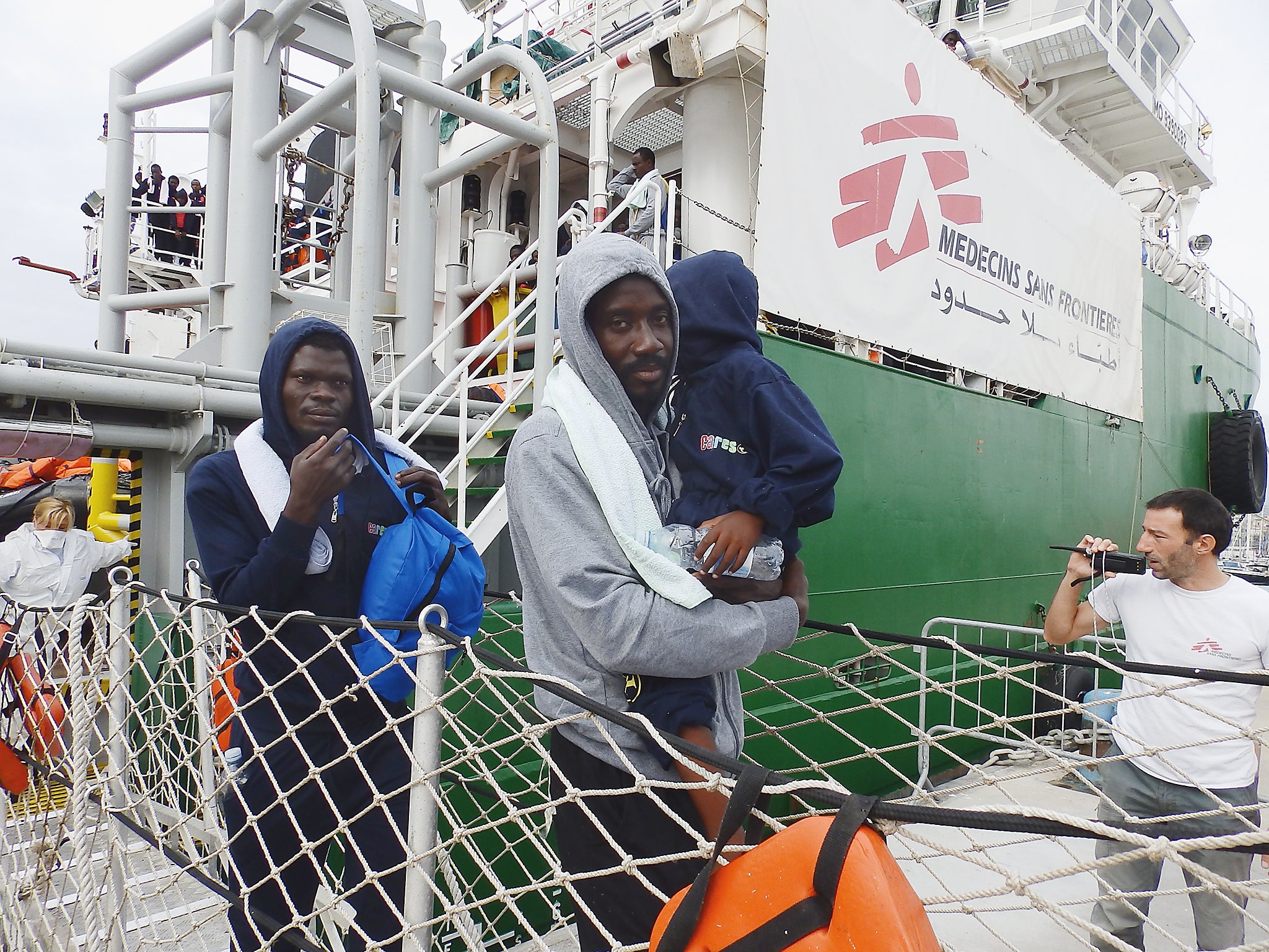 Italy threatens to close ports to humanitarian refugee rescue