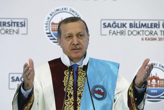 Turkey's President Minister Recep Tayyip Erdogan speaks after he received a honorary doctorate from Medical Sciences University in Istanbul, Sunday, 6 November, 2016