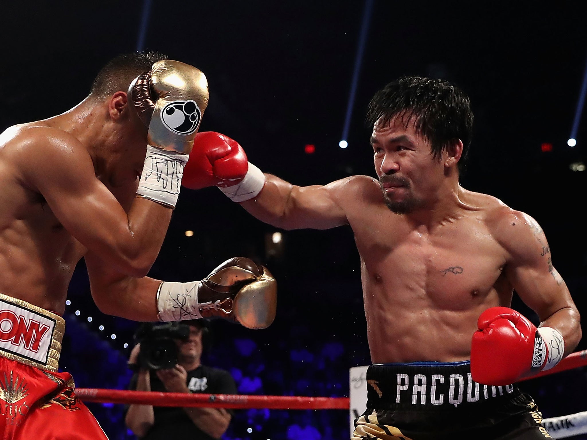 Pacquiao throws a right during his excellent defeat of Vargas