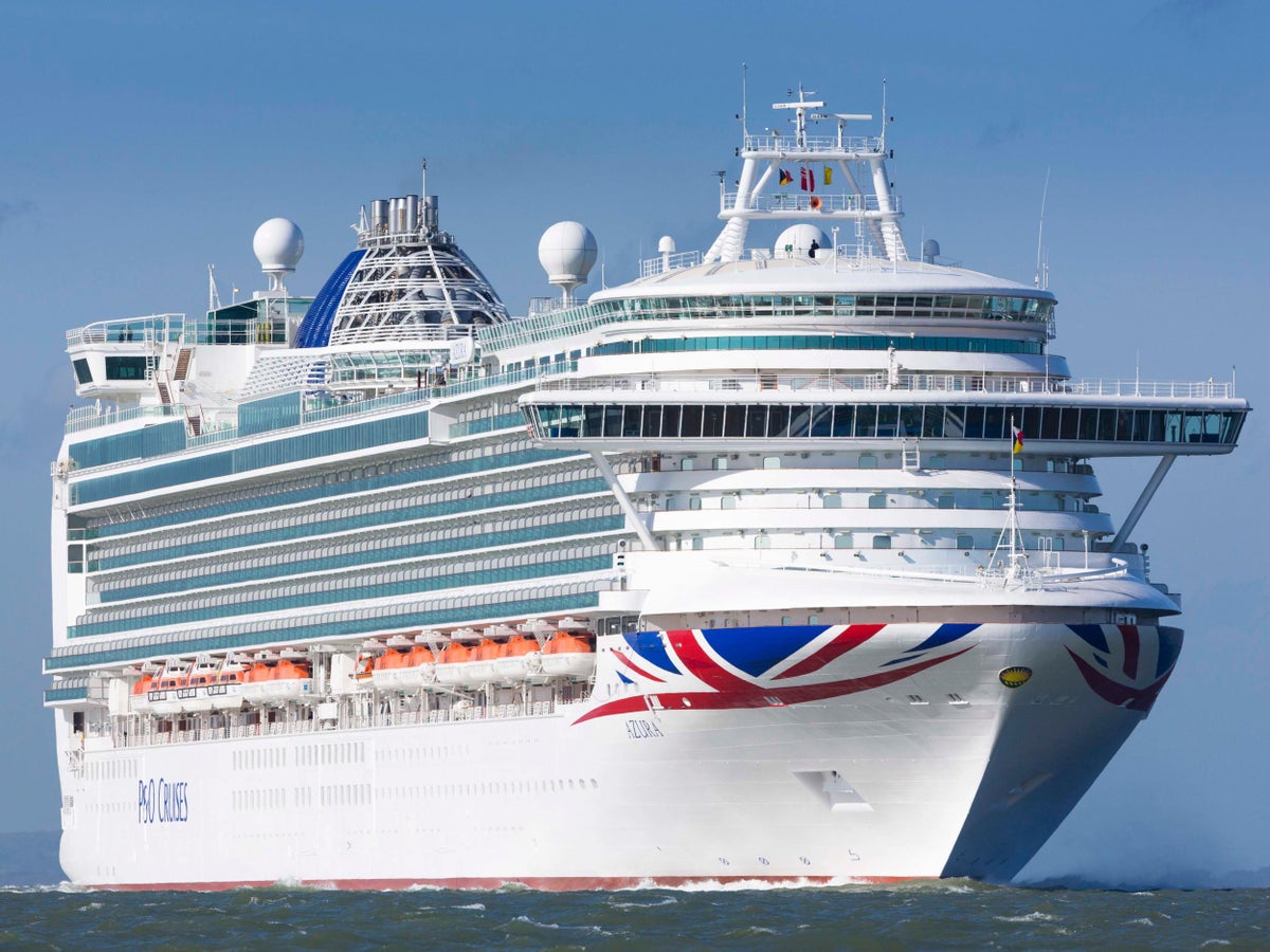 British P O Cruise Passenger Dies In Dominica Bus Crash The Independent The Independent