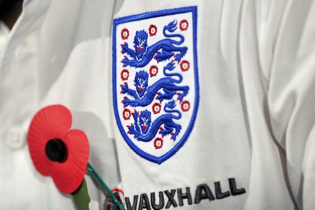 Fifa claims it has not banned any country from wearing the poppy this weekend