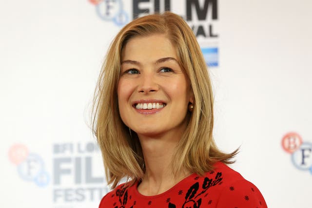 Rosamund Pike plays the Ruth, the British wife of Botswana's first president, in A United Kingdom