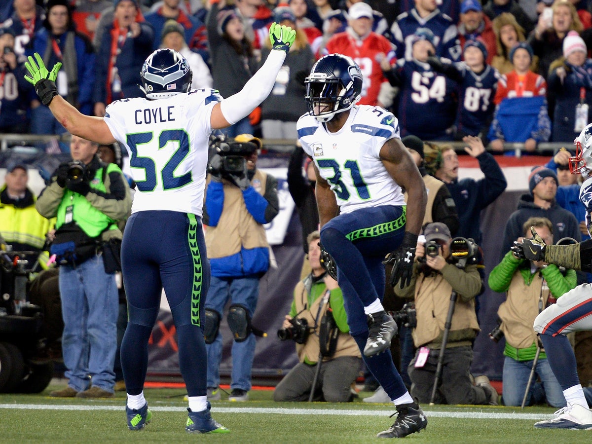 Seahawks stuff Newton on final play, beat Patriots 35-30