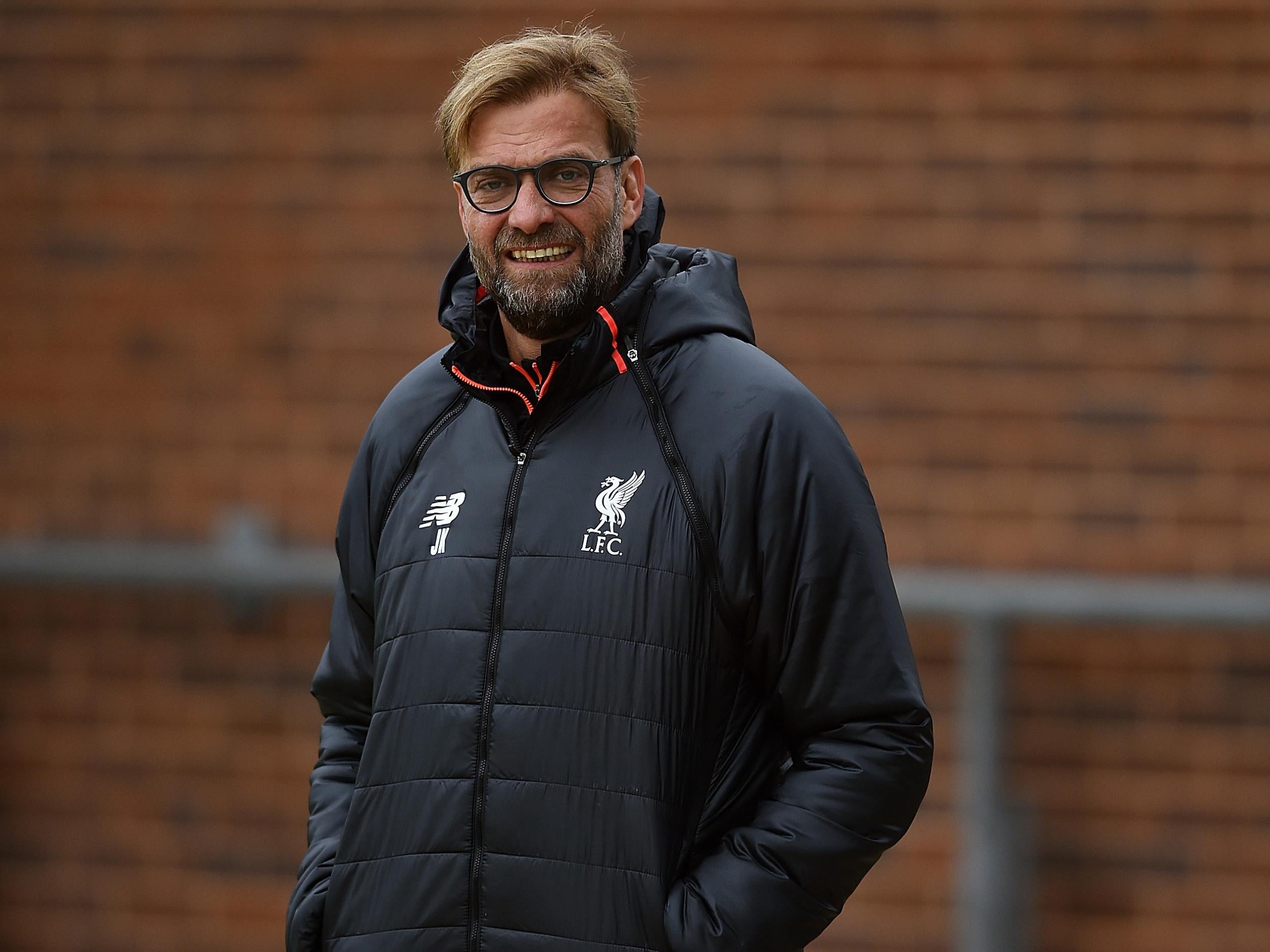 Klopp says players live under a magnifying glass