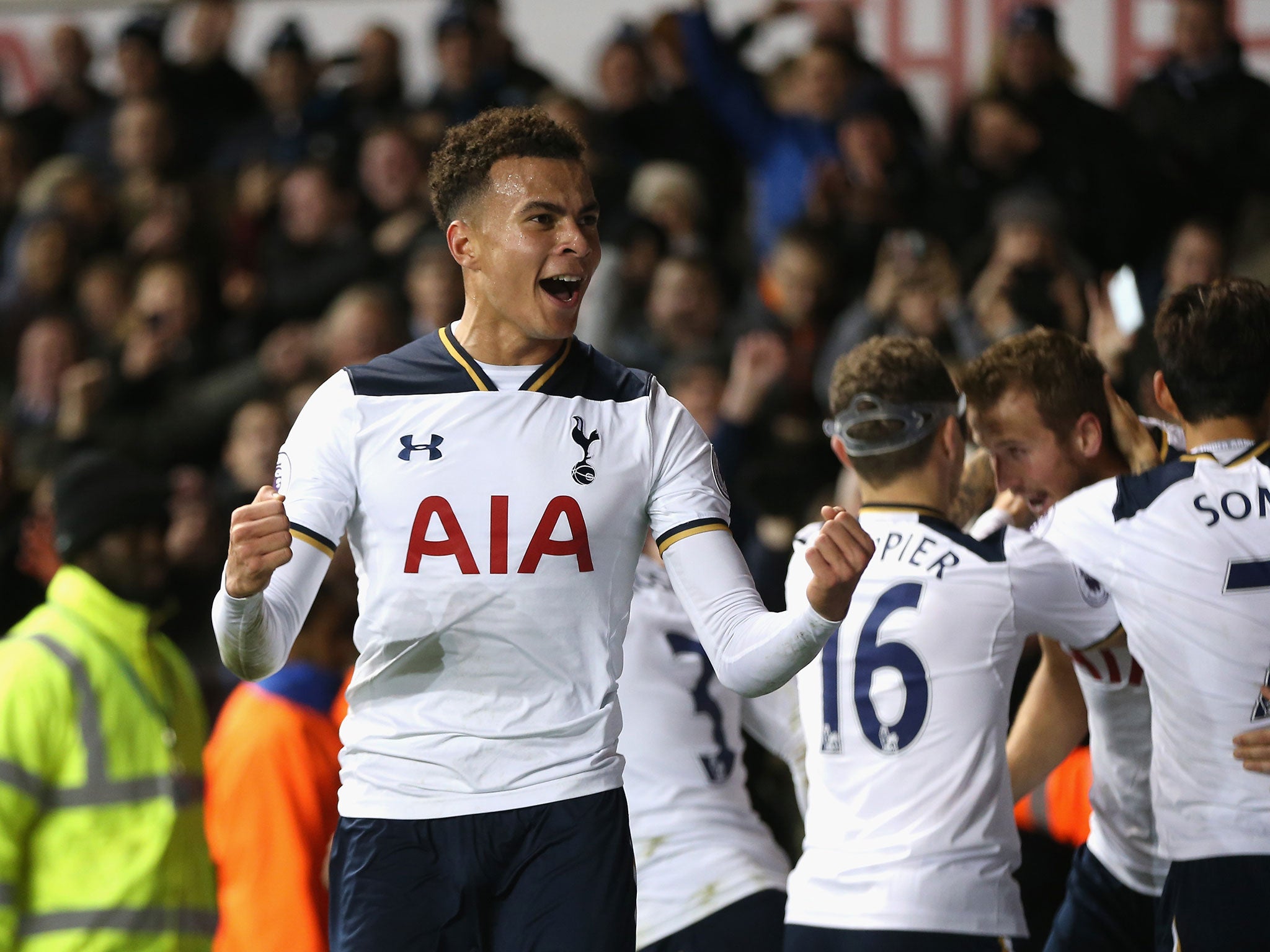 Dele Alli celebrates Tottenham's winning goal, courtesy of Harry Kane