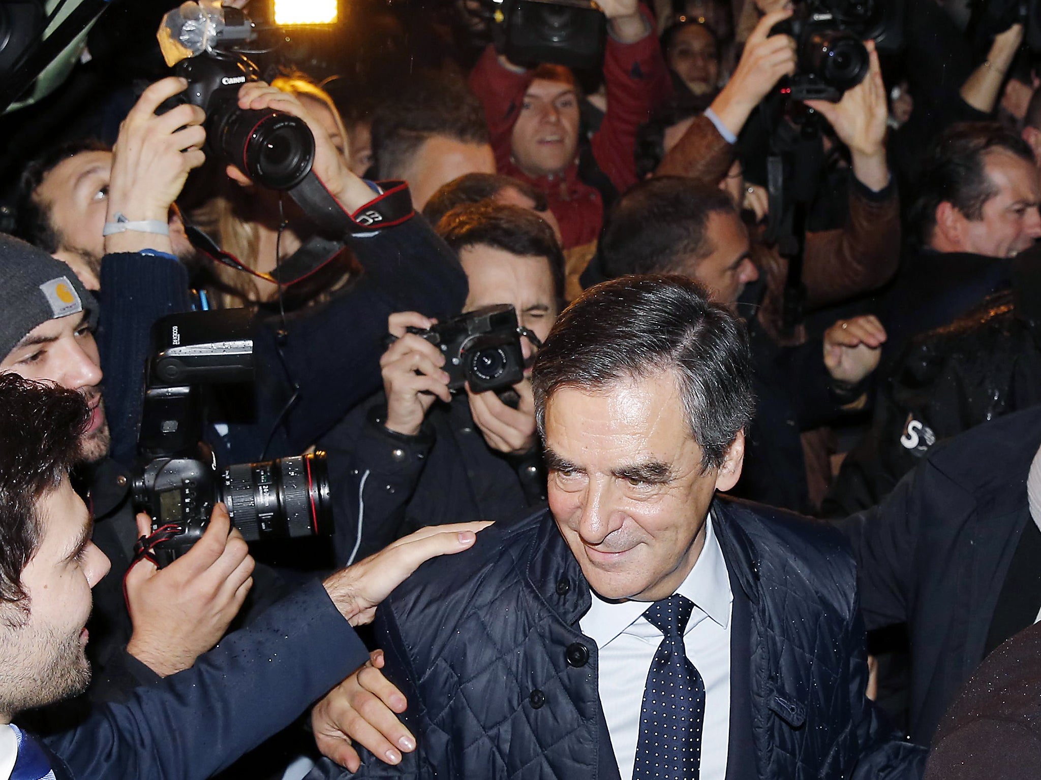 French presidential hopeful François Fillon faces inquiry over payments to his wife