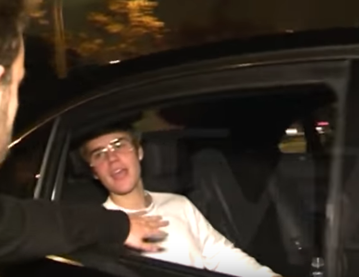 Justin Bieber Punches Fan Who Tried To Touch Him In Barcelona The Independent The Independent