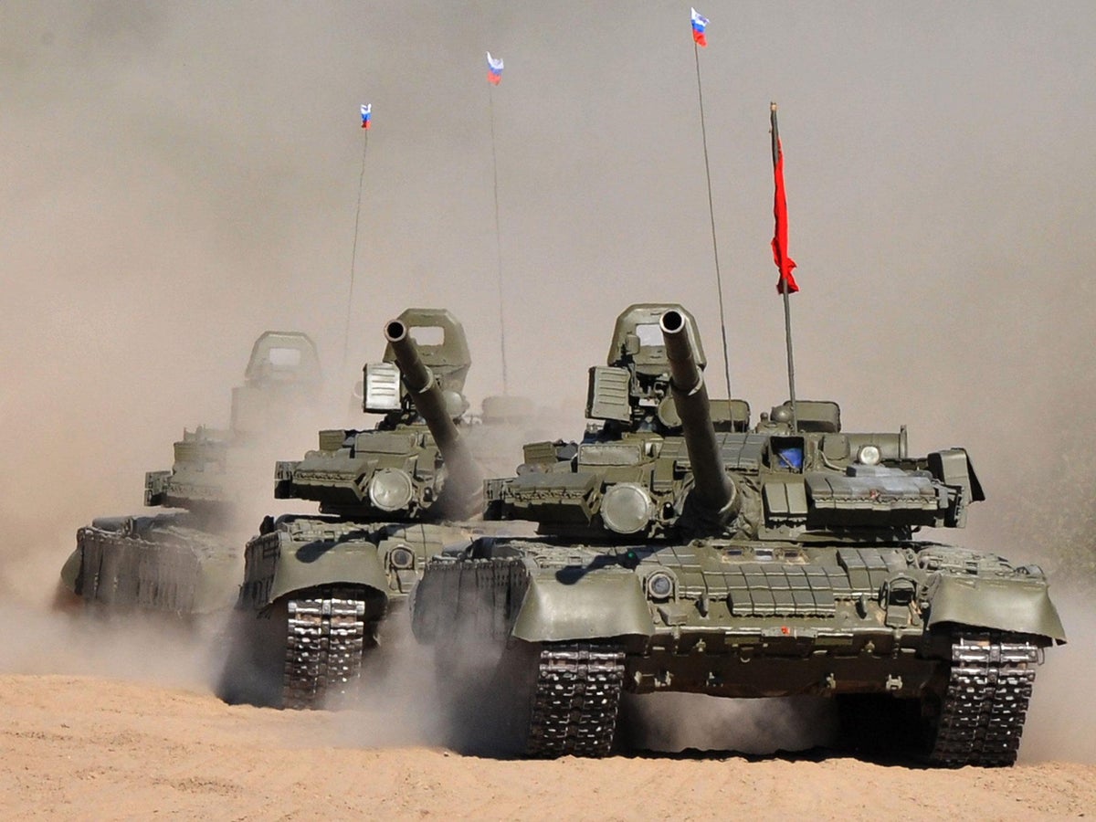 Russia Preparing Bring To Up To 3 000 Soviet Era T 80 Tanks Back Into Service The Independent The Independent