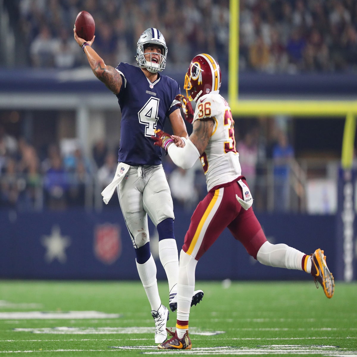 Dallas Cowboys celebrate a Thanksgiving perfect 10 with 31-26