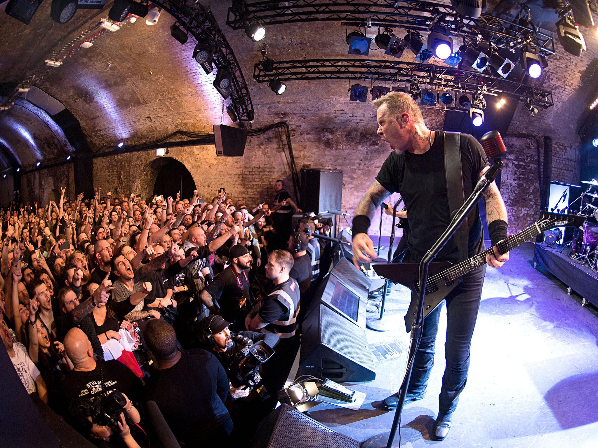 Metallica perform in London, November 2016