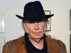 Neil Young calls on Obama to 'end the violence' at Standing Rock