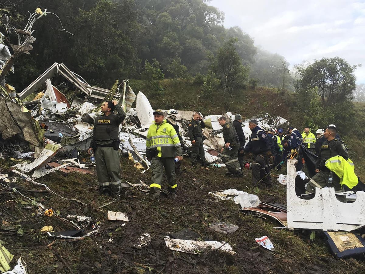 Фото погибших самолета. Шапекоэнсе катастрофа. Катастрофа Bae 146 в Колумбии. Chapecoense 2016.
