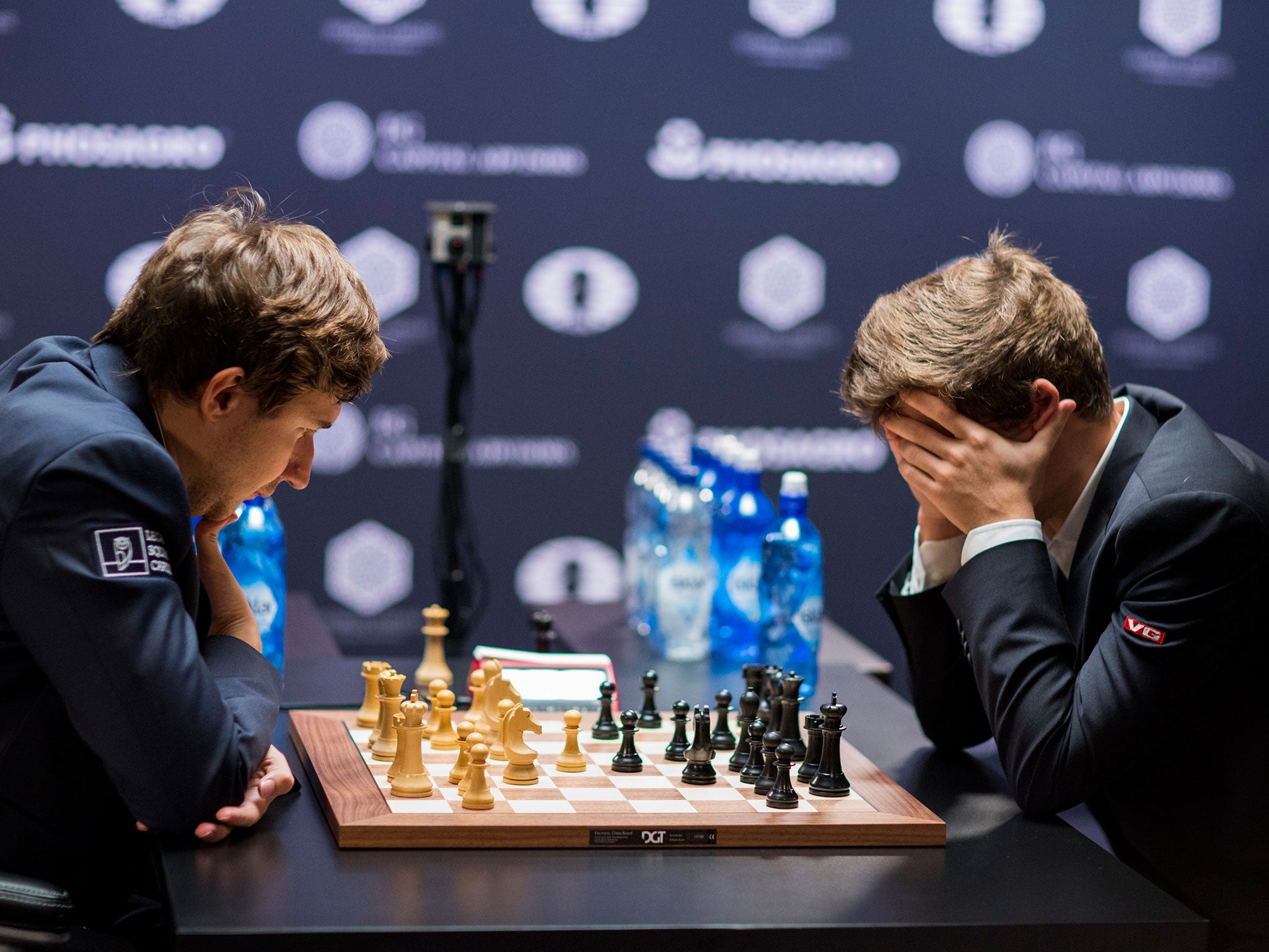 World Chess Championship: Magnus Carlsen loses Game 8 to Sergey Karjakin -  Hindustan Times