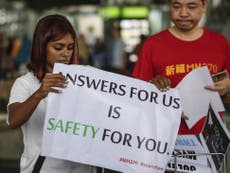 Flight MH370 relatives 'take search into own hands'