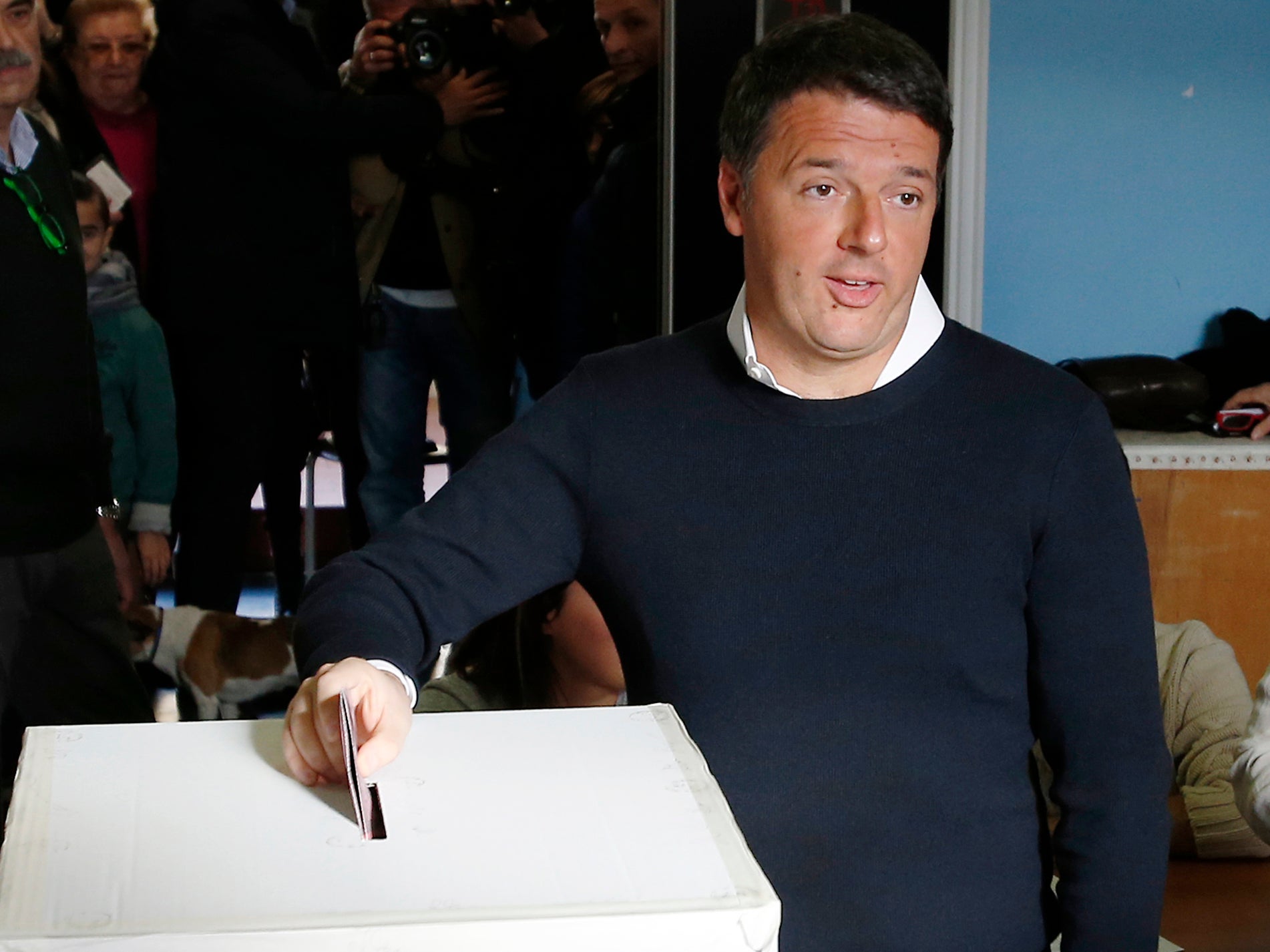 Odds stacked against Renzi, who vows to resign if he loses