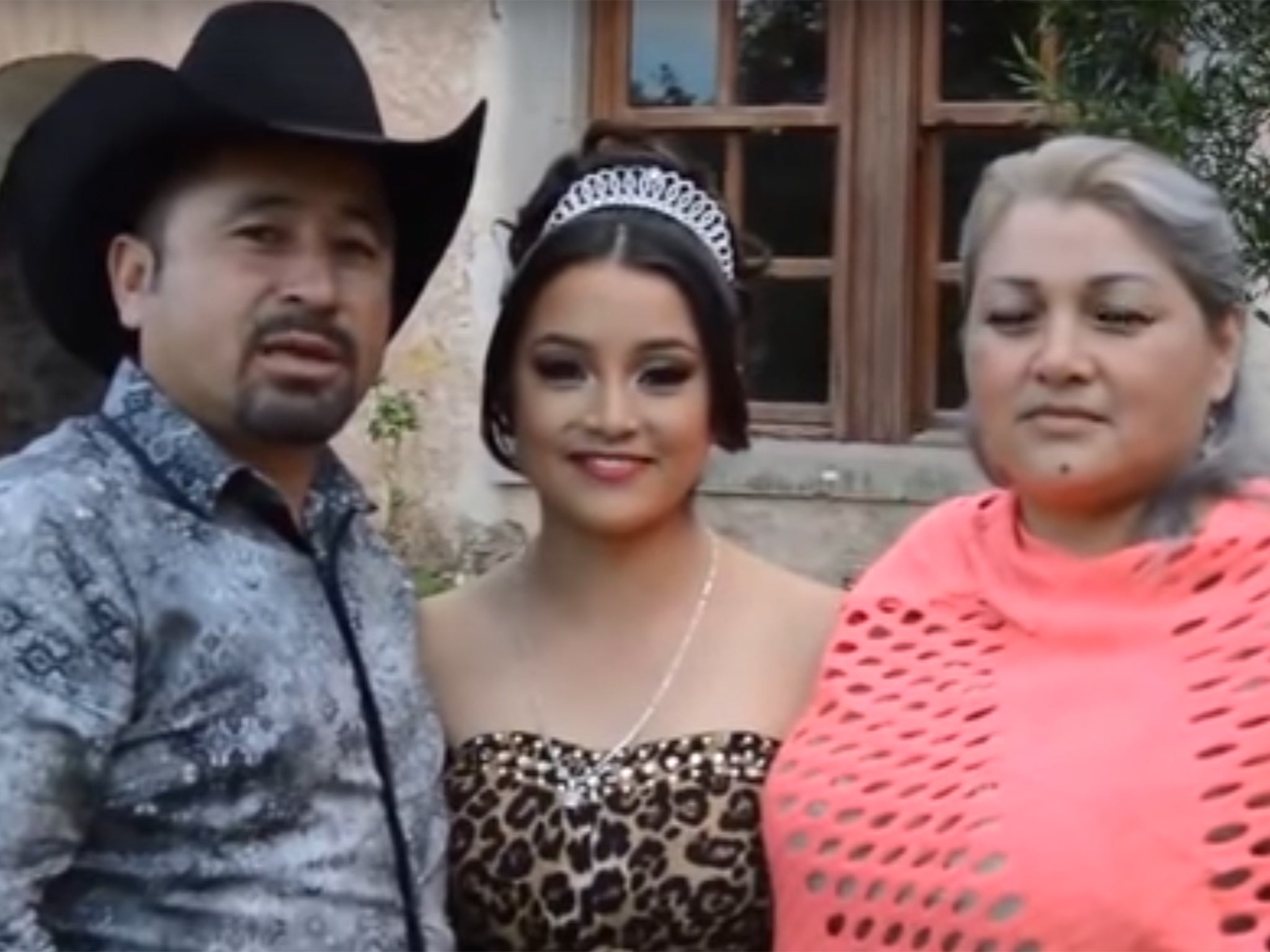 Invitation to girl's 15th birthday party goes viral and attracts 1.2 million attendees in Mexico